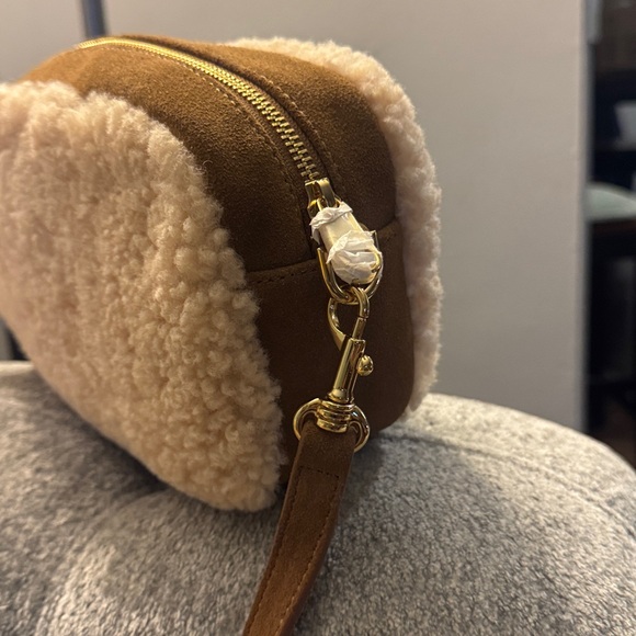 UGG Cream Plush Crossbody Bag with Leather Accents - Picture 4 of 8